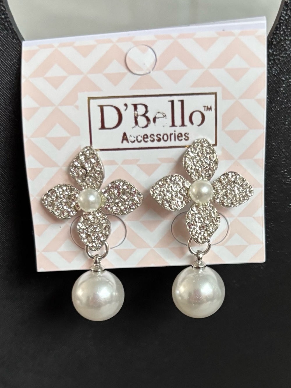5/$25(Pick 5 items for $25 Labeled) Crystal Floral Earrings with FauxPearl Drops